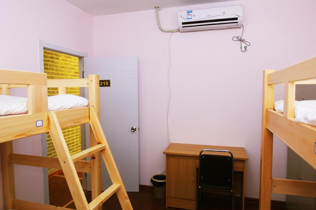 798 International Youth Hostel Цзінань Номер фото